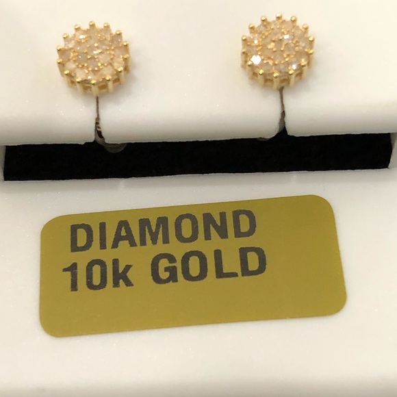 Real 10k Gold w Real Natural Diamond Earrings - Picture 1 of 2